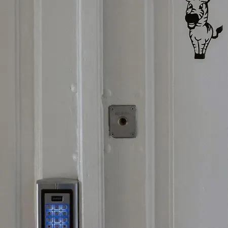 아파트 Cracovia Apartments *