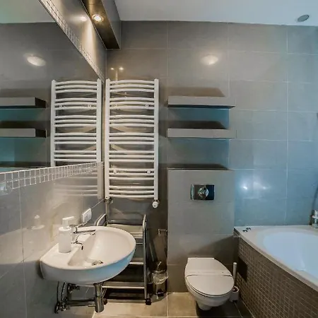 Cracovia Apartments *