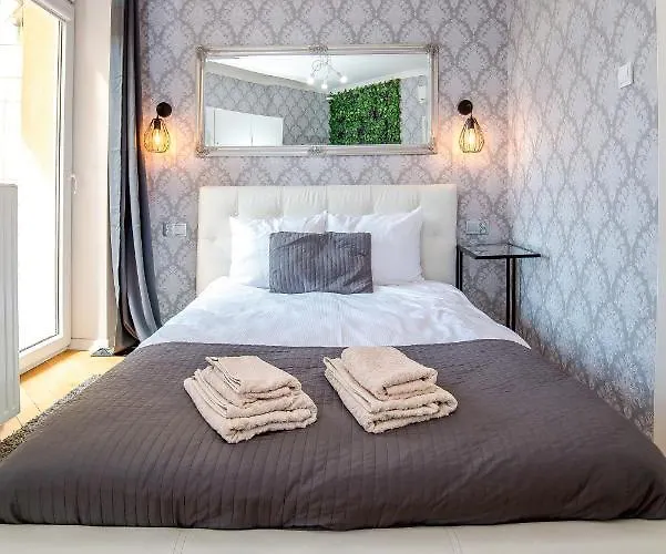 Cracovia Apartments *